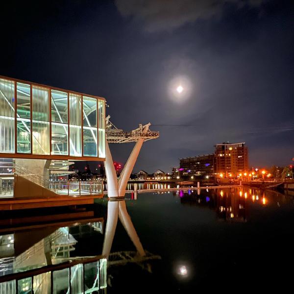 Super blue moon at the Royal Docks